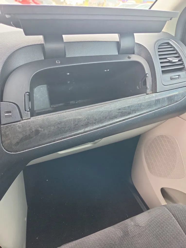 Used 2012 Dodge Grand Caravan SE FWD image 15