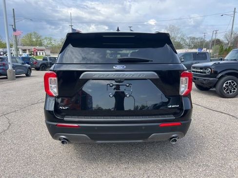 Certified 2023 Ford Explorer XLT w/ Equipment Group 202A AWD/4WD image 5