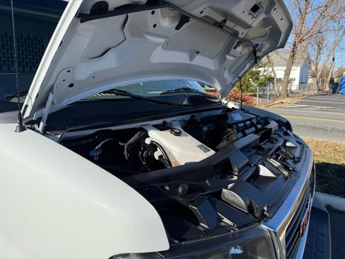 Used 2022 GMC Savana 2500 Regular Van 3D w/ Communications Package image 64