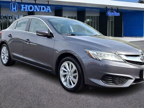 Used 2017 Acura ILX image 2