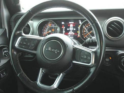 Used 2021 Jeep Wrangler Unlimited Sahara AWD/4WD image 15