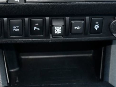 Used 2022 Toyota Tacoma TRD Sport image 25