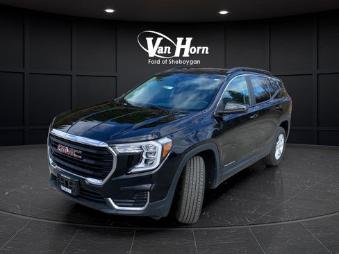 Used 2022 GMC Terrain SLE w/ Driver Convenience Package AWD/4WD image 2