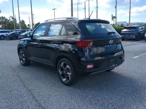 New 2026 Hyundai Venue SEL image 4