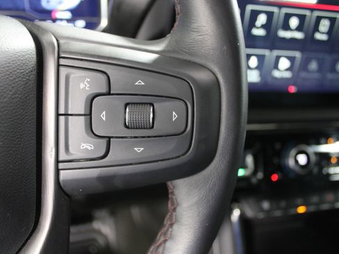 Used 2024 GMC Sierra 2500 AT4X image 11