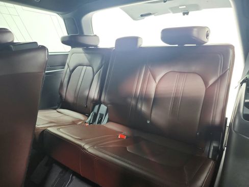 Used 2024 Ford Expedition Limited RWD image 39