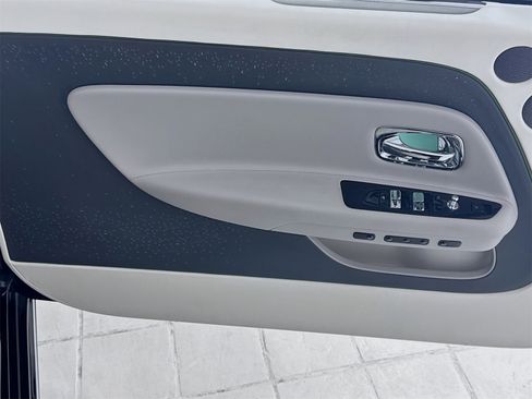 Certified 2025 Rolls-Royce Spectre image 16