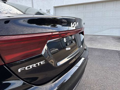Used 2023 Kia Forte LXS w/ LXS Technology Package image 11