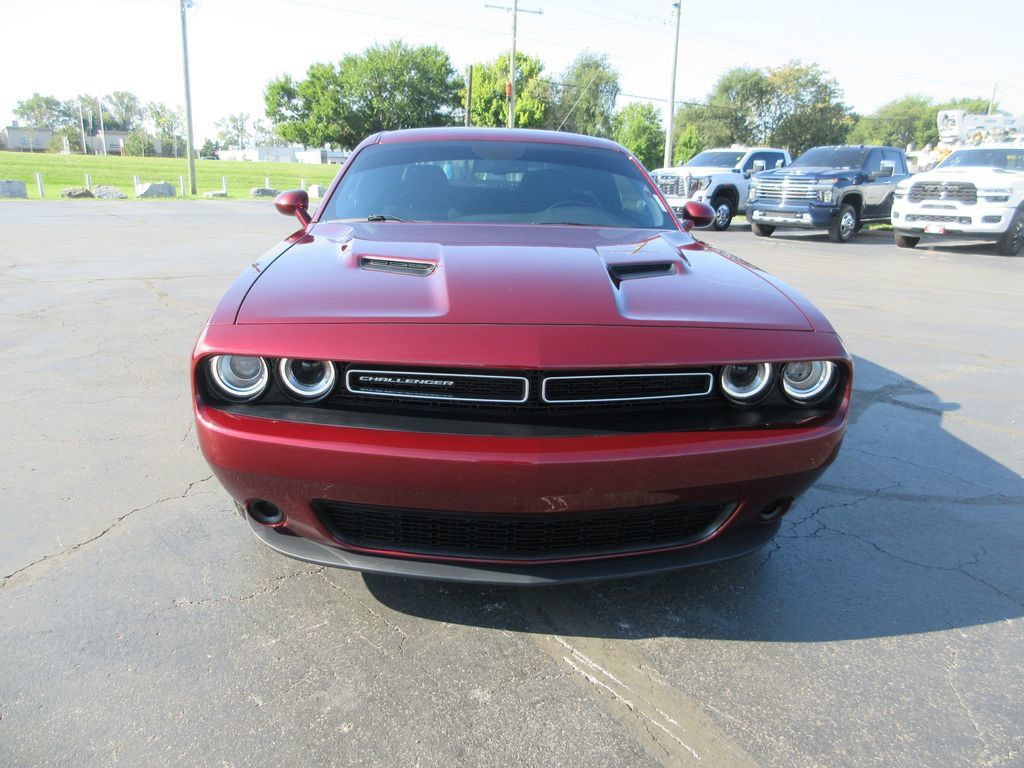 Used 2020 Dodge Challenger SXT RWD image 11