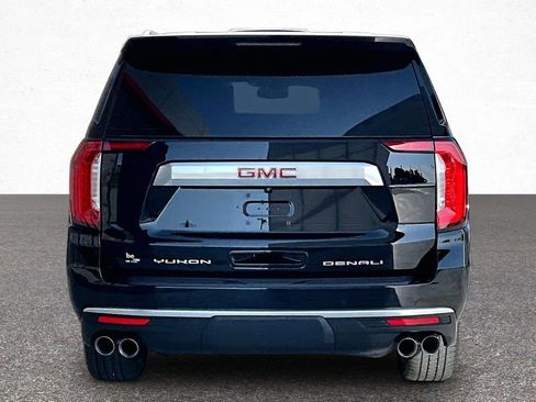 Used 2022 GMC Yukon XL Denali AWD/4WD image 6