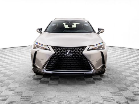 Used 2021 Lexus UX 200 w/ Accessory Package (Z1) image 8