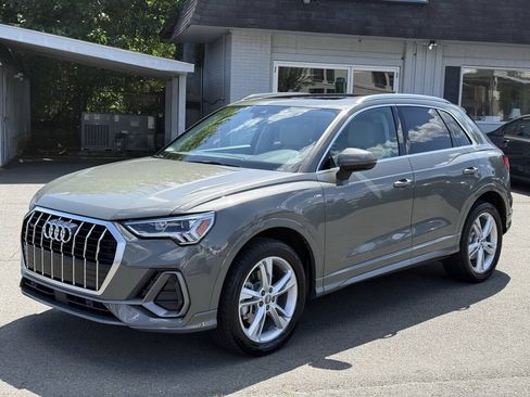 Used 2020 Audi Q3 2.0T Premium Plus w/ Premium Plus Package AWD/4WD image 4