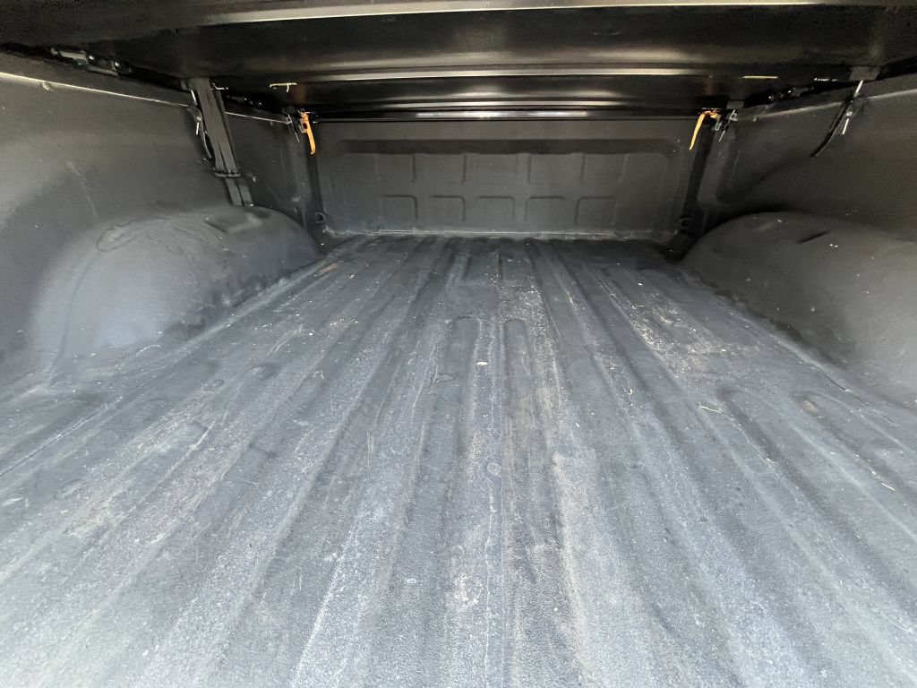 Used 2019 RAM 1500 Classic SLT AWD/4WD image 8