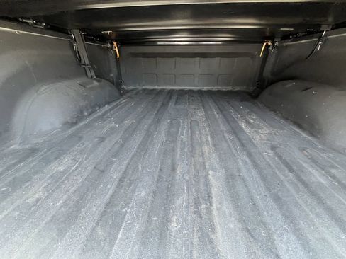 Used 2019 RAM 1500 Classic SLT AWD/4WD image 8