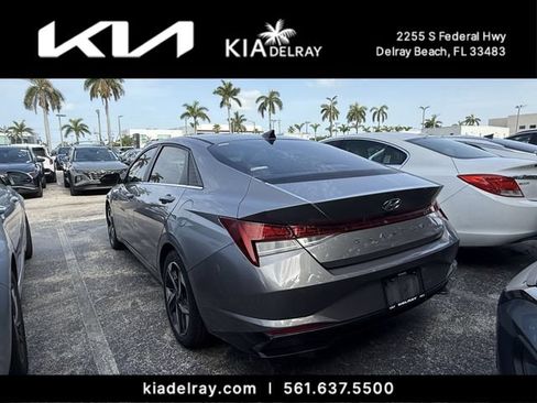 Used 2023 Hyundai Elantra Limited w/ Cargo Package FWD image 3
