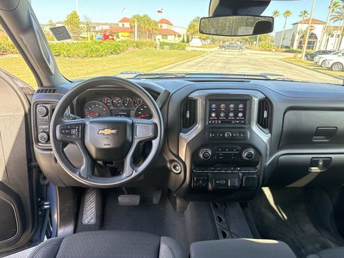 Used 2024 Chevrolet Silverado 2500 Custom w/ Custom Convenience Package image 17