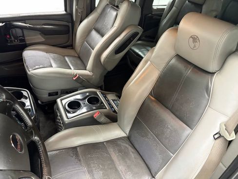 Used 2015 GMC Savana 2500 Extended RWD image 16