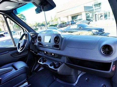 Used 2024 Mercedes-Benz Sprinter 2500 w/ Parking Package image 10