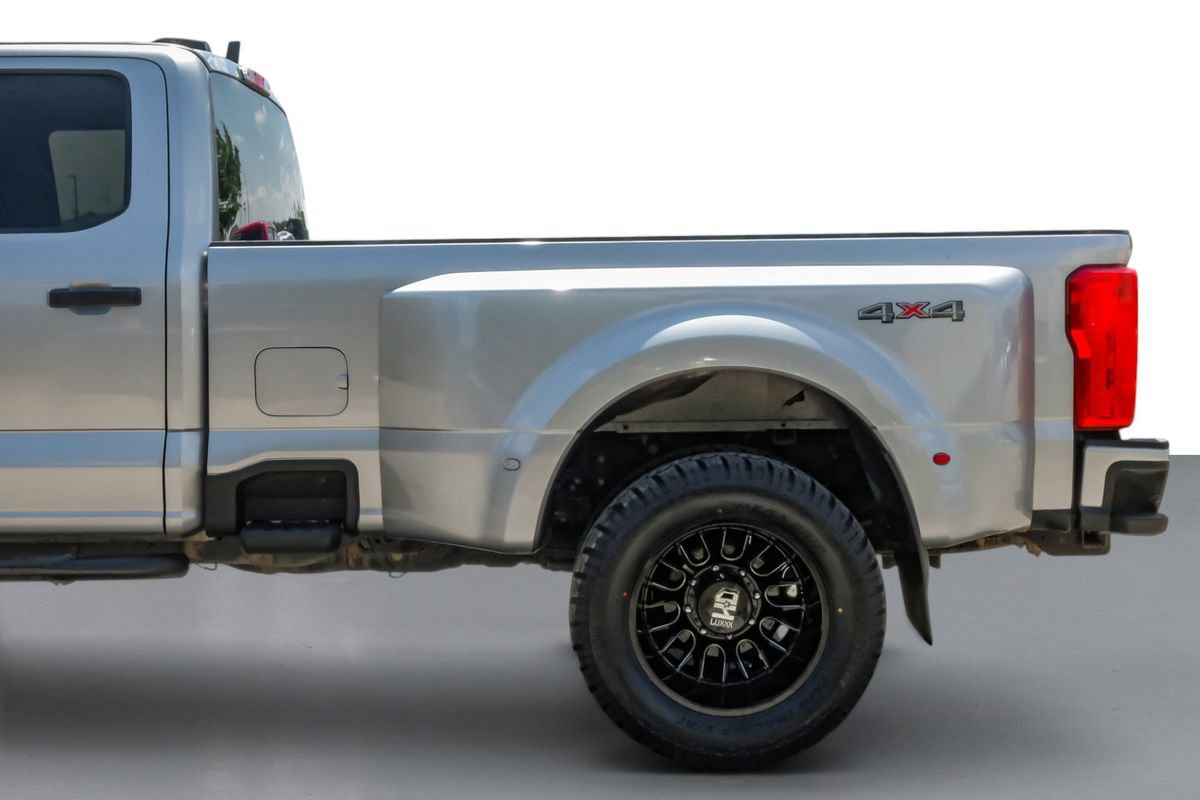 Used 2023 Ford F350 XLT AWD/4WD image 12