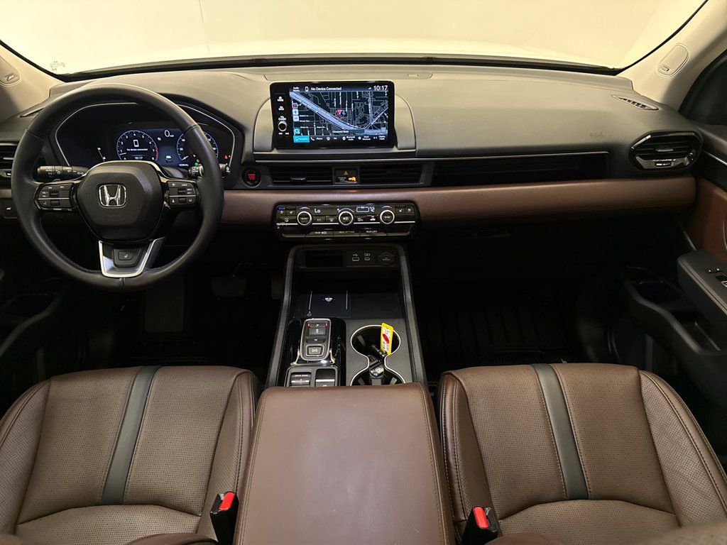 Used 2025 Honda Pilot Elite image 15