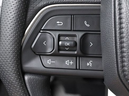 Certified 2026 Toyota 4Runner TRD Off-Road Premium AWD/4WD image 19