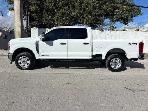 Used 2025 Ford F250 XLT image 2