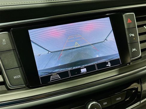 Used 2021 Buick Enclave Premium w/ Sun and Sites Package image 14