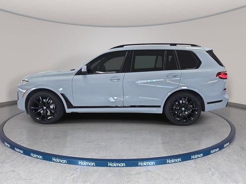 Used 2024 BMW X7 xDrive40i w/ M Sport Package AWD/4WD image 11