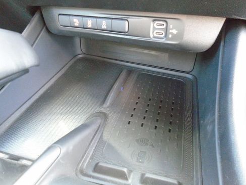 Used 2024 Dodge Charger R/T w/ Plus Group image 17