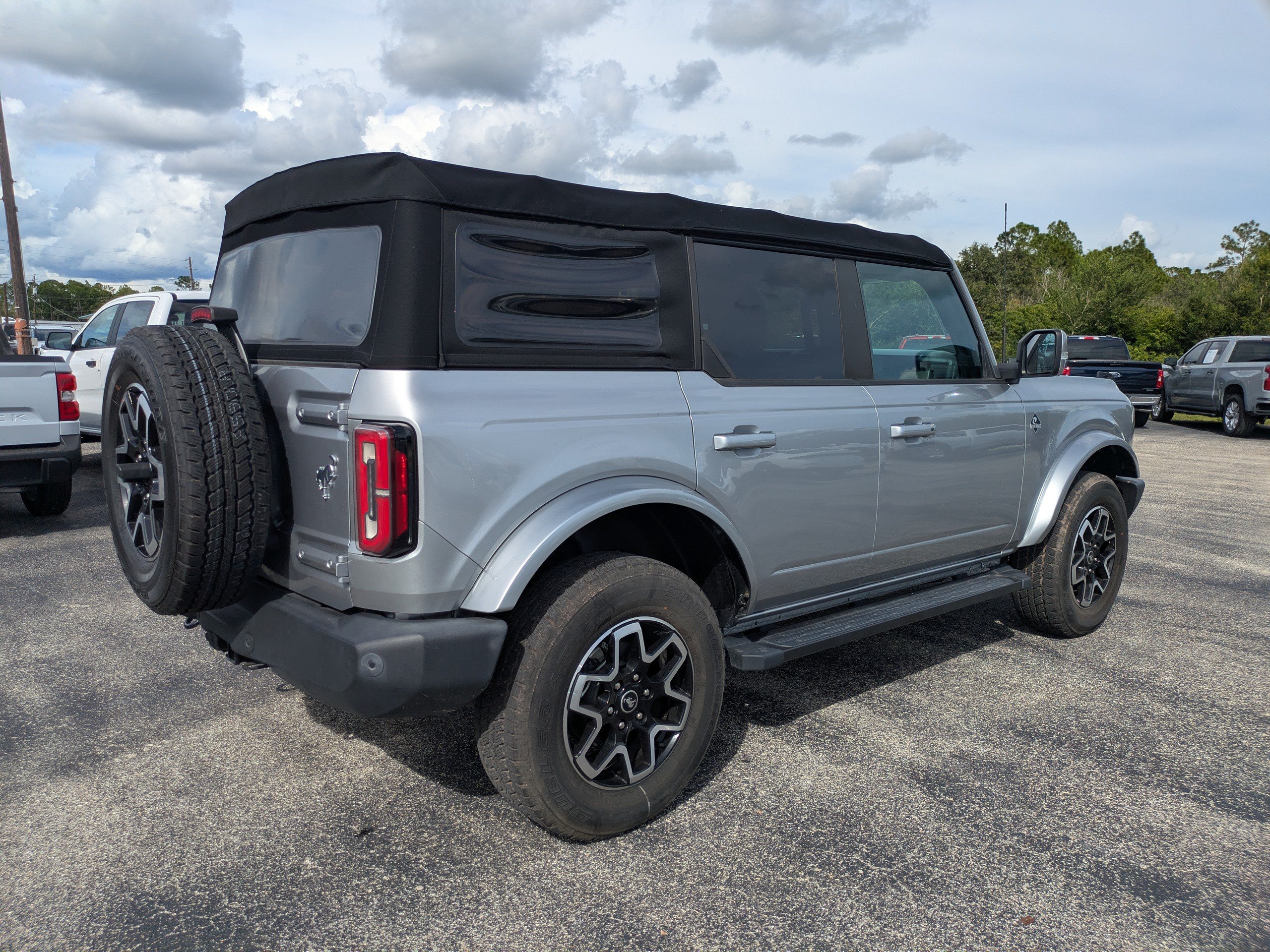 Used 2021 Ford Bronco Outer Banks AWD/4WD image 4
