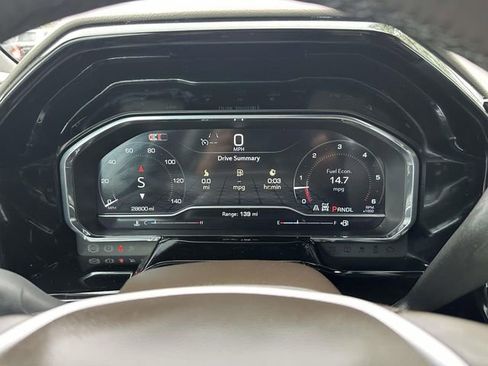 Used 2025 GMC Sierra 1500 SLT AWD/4WD image 13