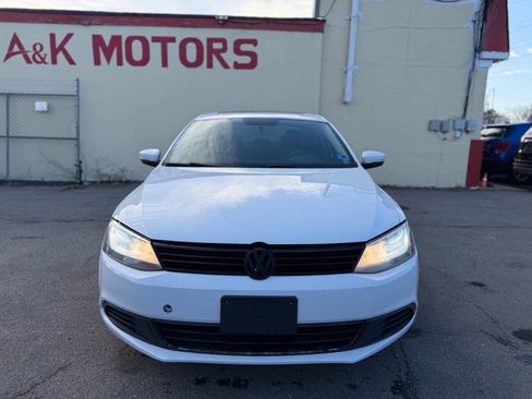 Used 2013 Volkswagen Jetta SE image 2