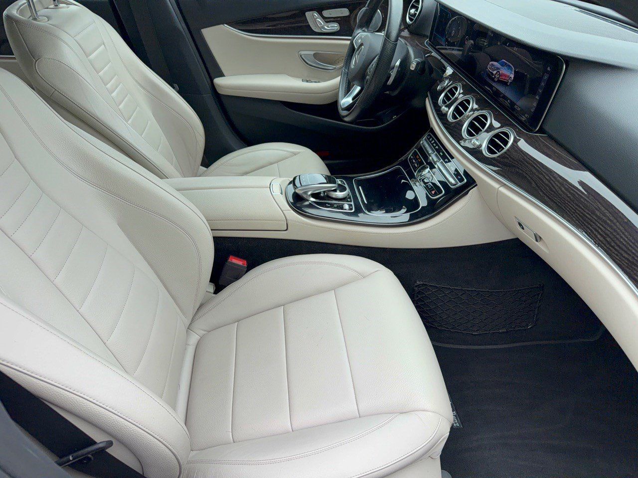 Used 2018 Mercedes-Benz E 400 4MATIC Wagon image 30