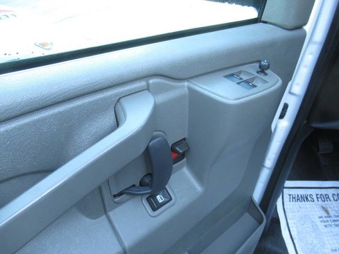 Used 2024 Chevrolet Express 2500 w/ Driver Convenience Package RWD image 17