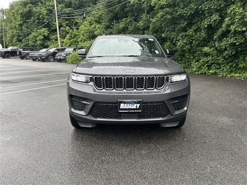 New 2025 Jeep Grand Cherokee Laredo X w/ Luxury Tech Group I image 3