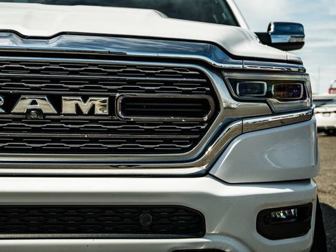 Used 2019 RAM 1500 Limited AWD/4WD image 9