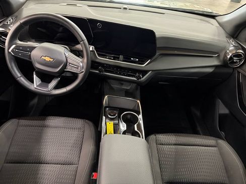 Used 2026 Chevrolet Equinox LT AWD/4WD image 21