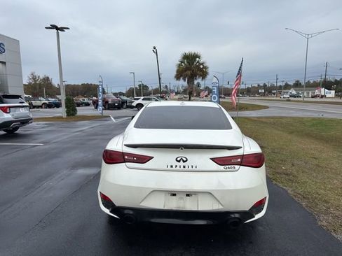 Used 2017 INFINITI Q60 Red Sport 400 image 9