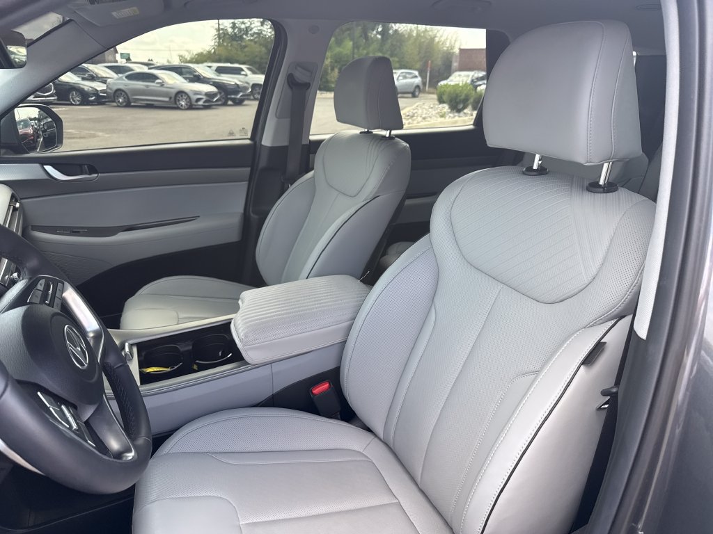 Used 2025 Hyundai Palisade SEL FWD image 17