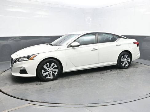 Used 2021 Nissan Altima 2.5 S image 3