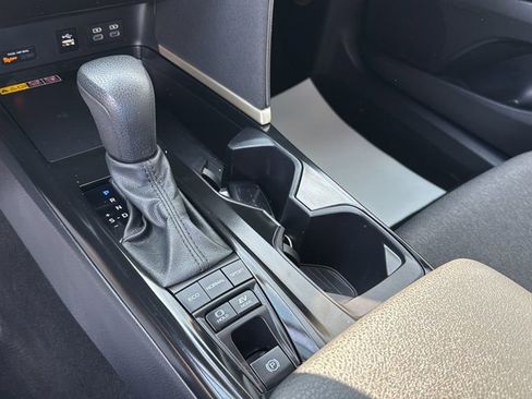 Used 2025 Toyota Camry LE w/ Convenience Package image 27