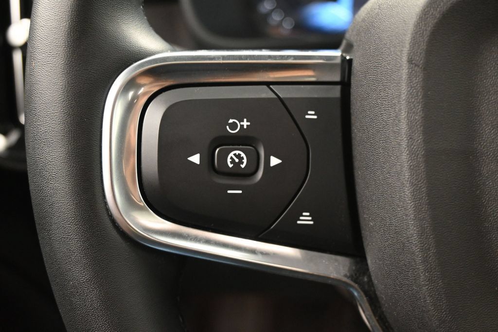 Used 2023 Volvo C40 P8 Recharge Plus AWD/4WD image 18