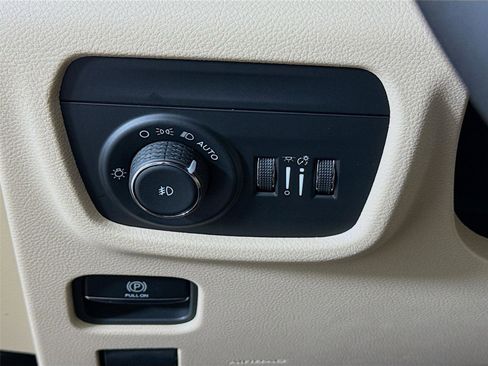 New 2025 Jeep Grand Cherokee Limited image 10