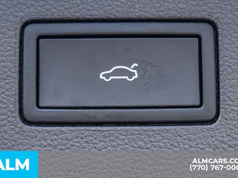 Used 2025 Volkswagen Atlas SE FWD image 25