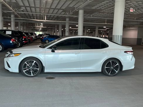 Used 2019 Toyota Camry XSE w/ Driver Assist Package FWD image 5