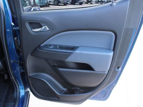Used 2019 Chevrolet Colorado Z71 AWD/4WD image 18