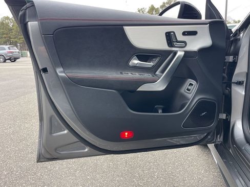 Used 2025 Mercedes-Benz CLA 250 4MATIC image 19