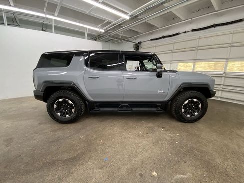 Used 2024 GMC Hummer EV 3X w/ Extreme Off-Road Package image 7