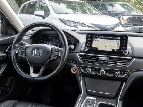 Used 2022 Honda Accord Touring image 19