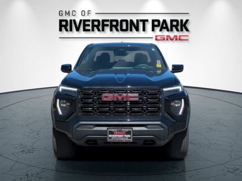 Used 2025 GMC Canyon Elevation AWD/4WD image 8